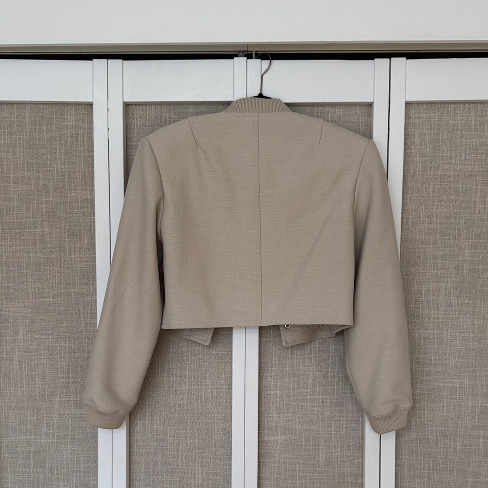H&M Women's Cream Cropped Jacket - Picture 5 of 5